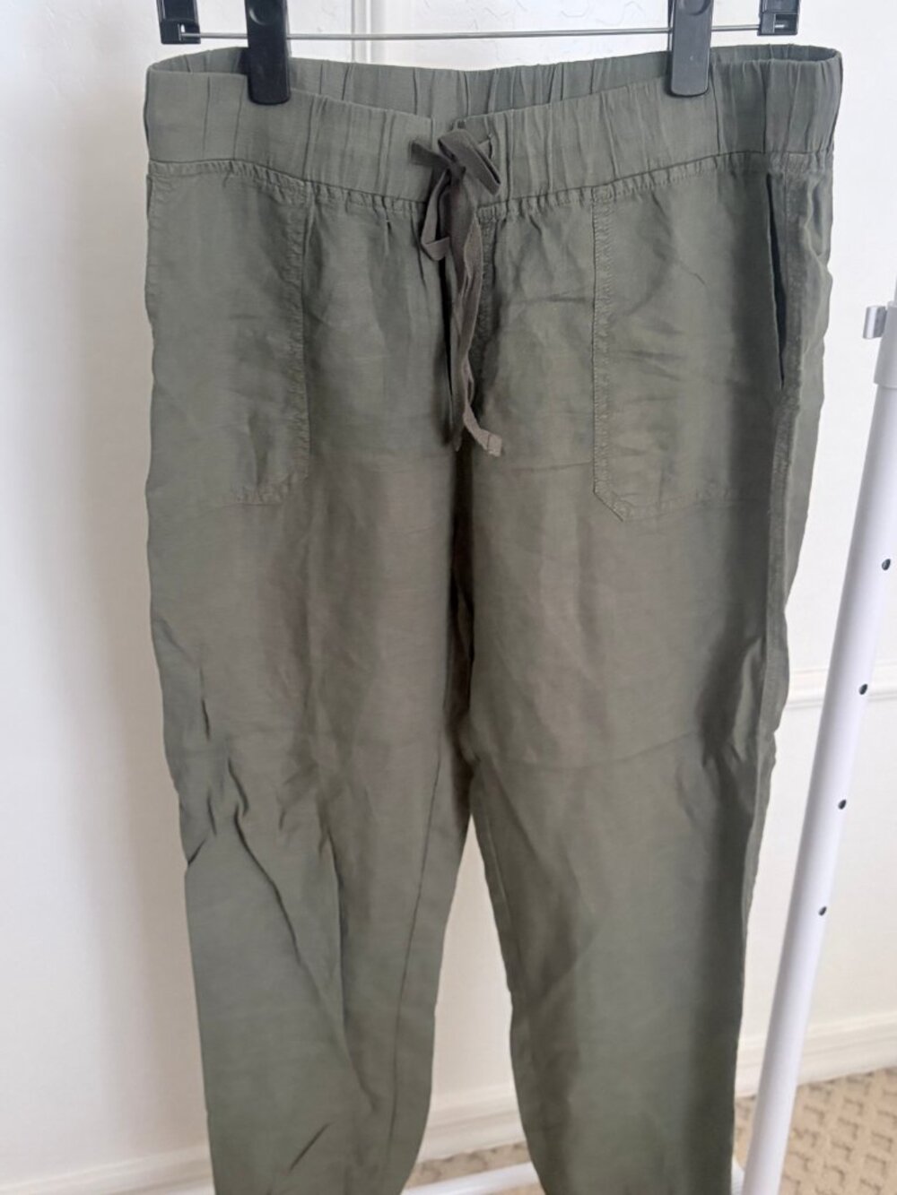 NWOT Caslon Olive 100% Soft Linen Jogger Pants - Size M